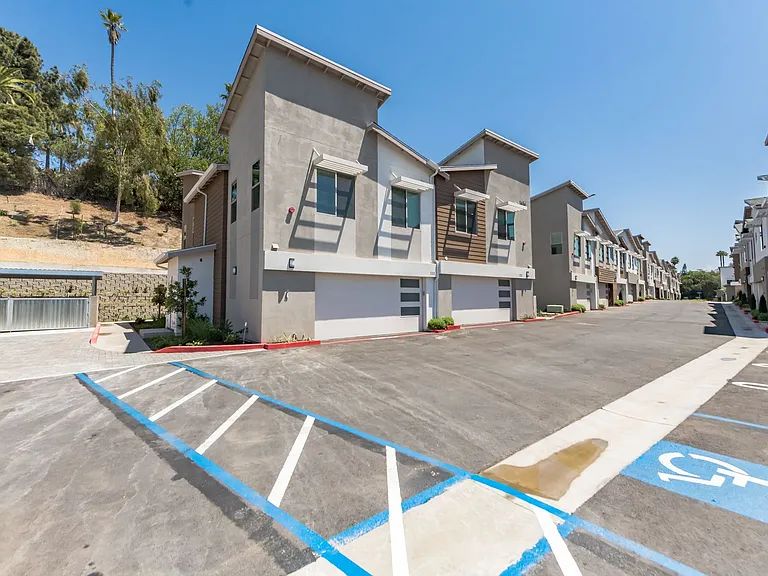 KSB - Santa Fe Townhomes — Photo 72