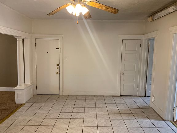 5th image of 821 Goodhue Blvd APT 2