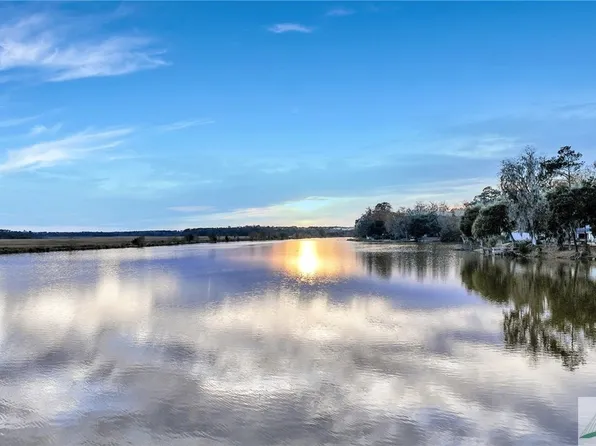 847 Lake Drive, Midway, GA 31320