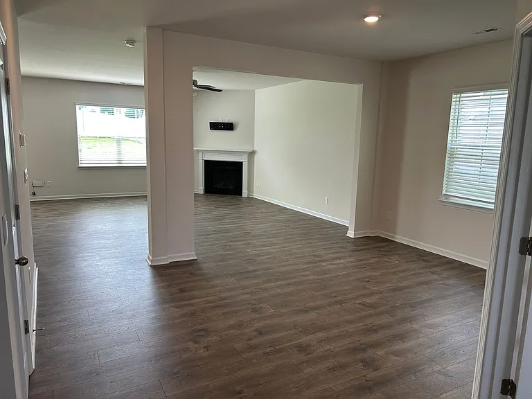 356 Bryson Blvd — Photo 6