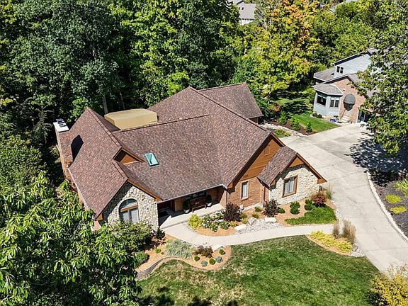3rd image of 7555 Squirrel Creek Dr