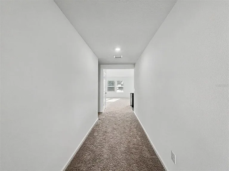 55 Signet Cir — Photo 12