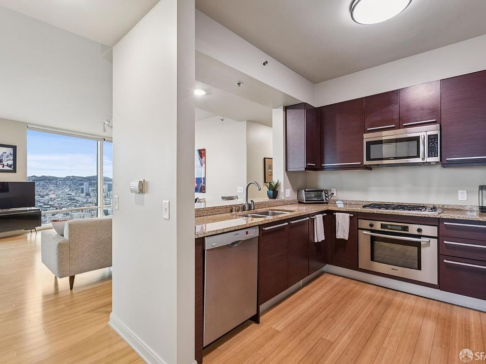 1st image of 425 1st St Unit 4103