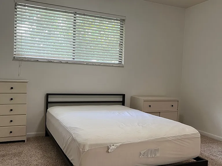 1432 SW 25th Pl — Photo 23