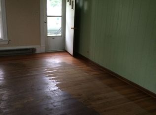 211 Willow St, Bennett, IA 52721