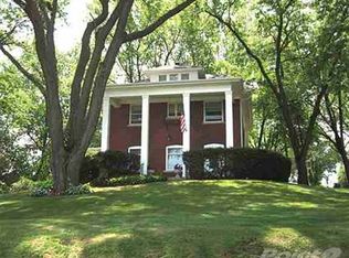 2340 Coates St, Dubuque, IA 52003