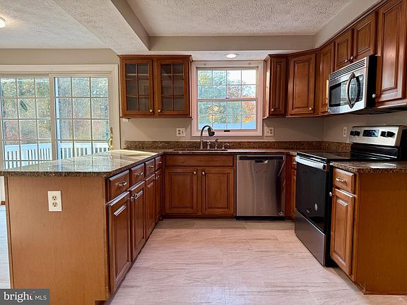 5th image of 10923 Santa Clara Dr