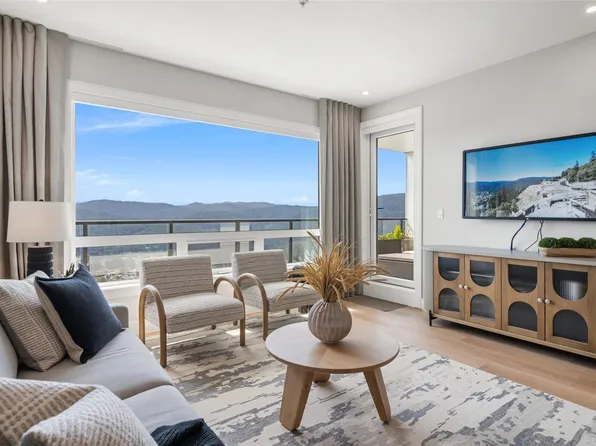 1810 Selenite Pl #216, Langford, BC V9B 7E2