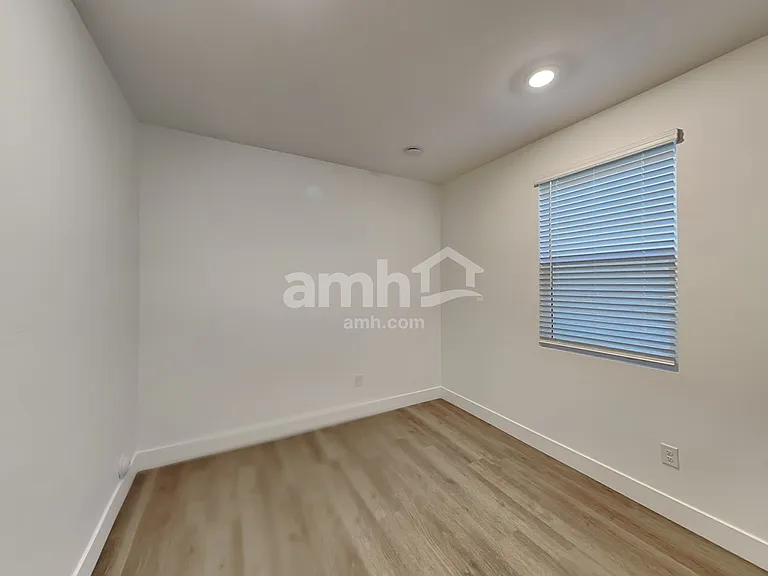 7426 S Keller Ln — Photo 13
