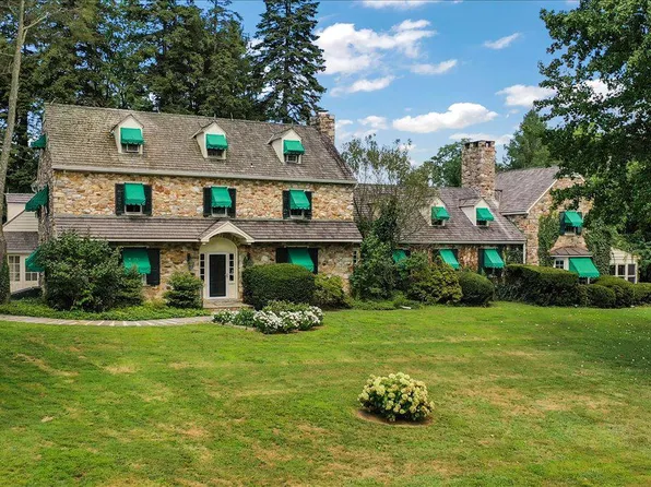 153 E Locust Ln, Kennett Square, PA 19348