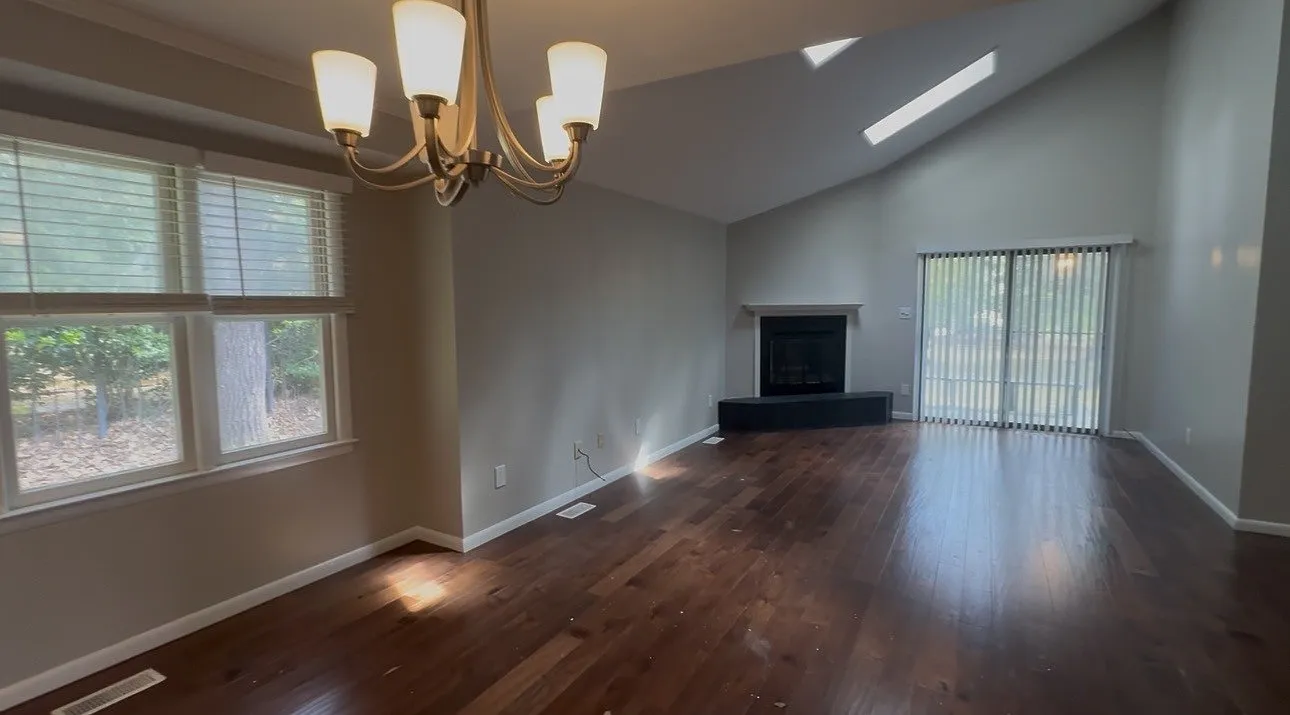 Westlawn Apartments — Photo 2