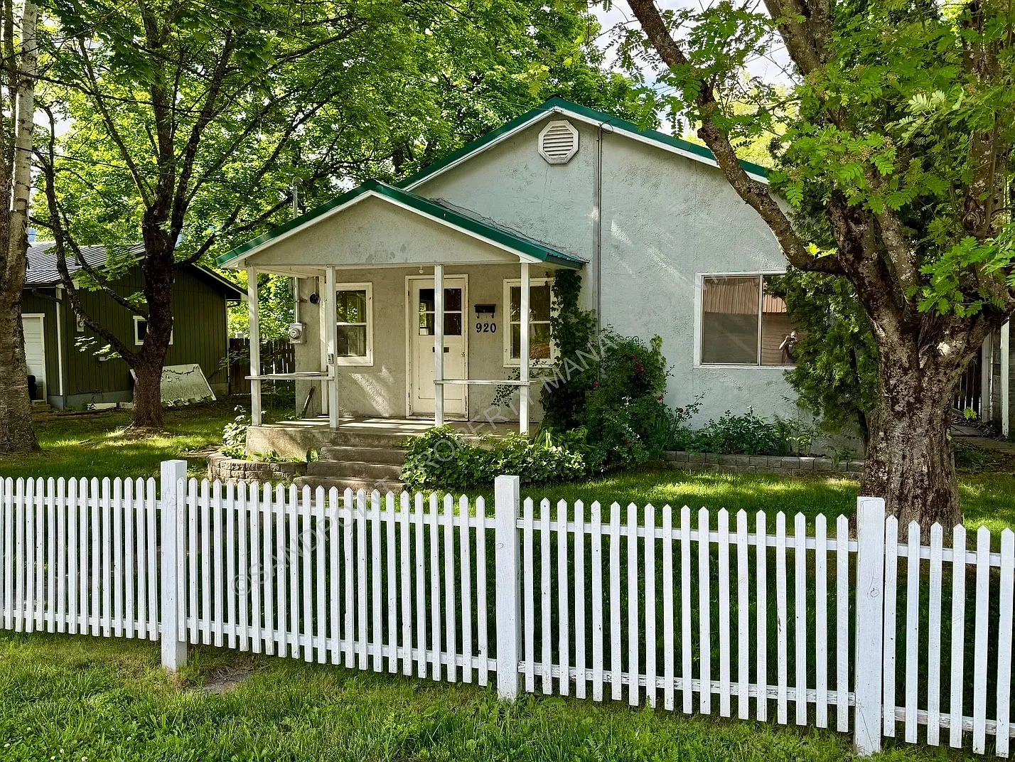 2 bed, 1008 sqft, $1,600 — Photo 3