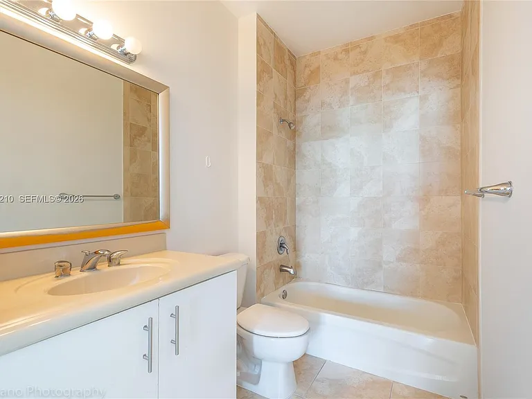 7900 Harbor Island Dr #Penthouse 23 — Photo 30