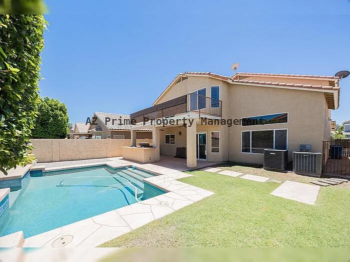 868 W Tremaine Ave — Photo 32