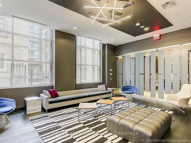 105 George St #312 — Photo 27