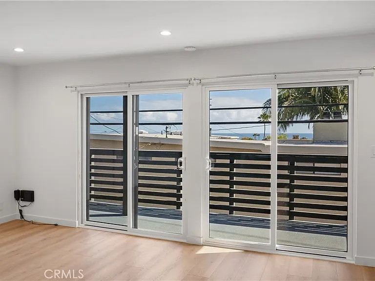 1105 N Coast Hwy — Photo 10