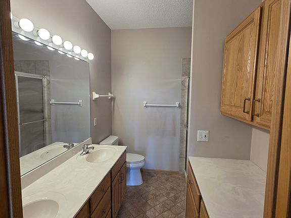 Primary Ensuite Bath 1