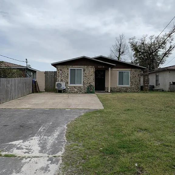 6210 Pridgen St — Photo 2