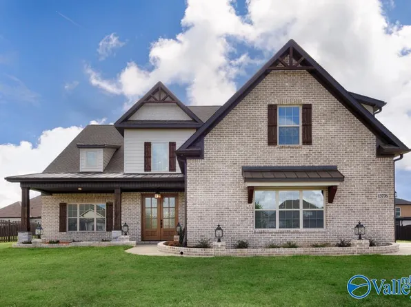 13776 Front 9 Dr, Athens, AL 35611