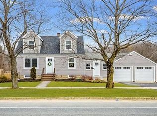 90 E Main St, Georgetown, MA 01833