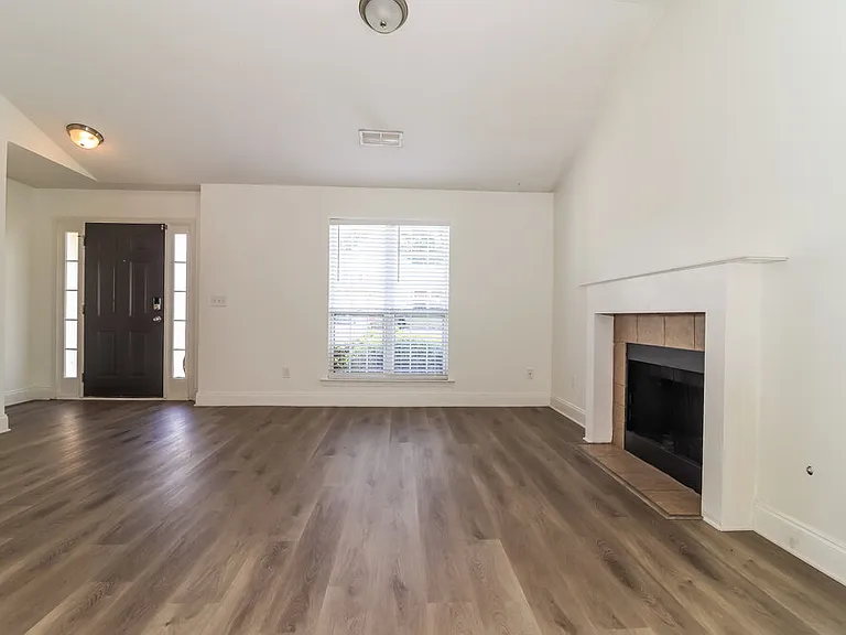 3195 Brookfield Dr — Photo 5