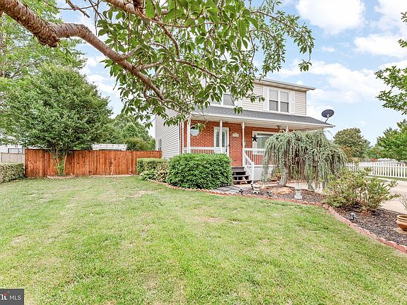 4th image of 22040 Caravel Ct