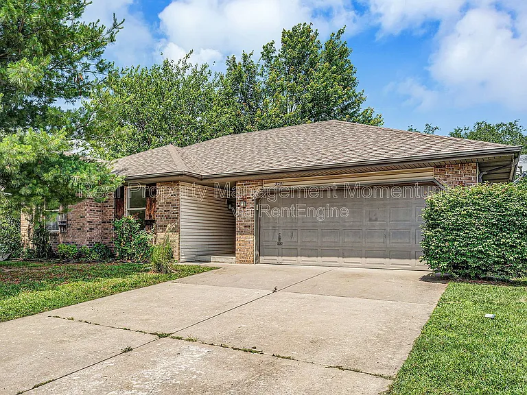 3251 W Scott St — Photo 1