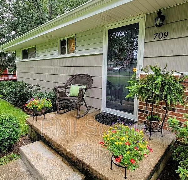 709 James Ave — Photo 22