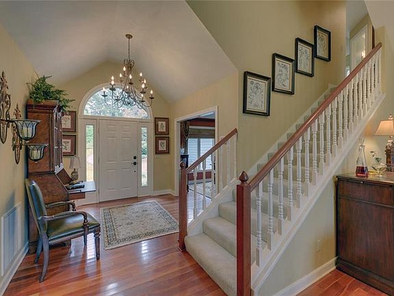3rd image of 350 Majestic Shores Rd