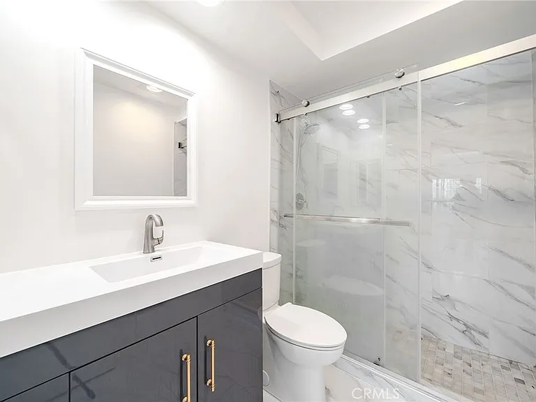 972 E California Blvd #202 — Photo 13