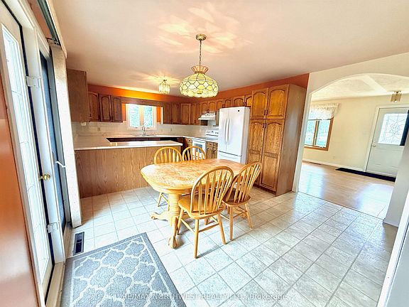 3rd image of 1 Kirkpatrick Ave