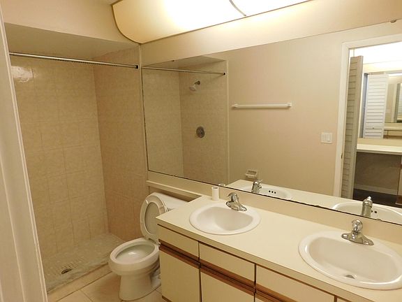 5th image of 10160 Cheshunt Dr