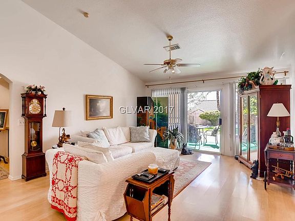 3rd image of 2816 Youngdale Dr