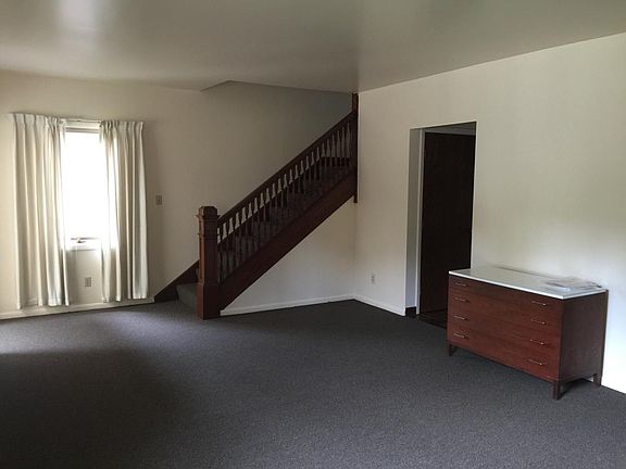 5th image of 1686 Beaconwood Ave