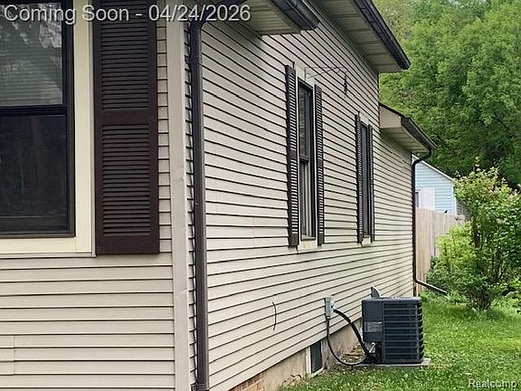 2nd image of 6378 Gale Rd