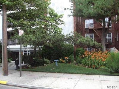 100 Brooklyn Ave APT 4F, Freeport, NY, 11520