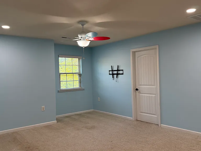 2101 Chipley Dr — Photo 10