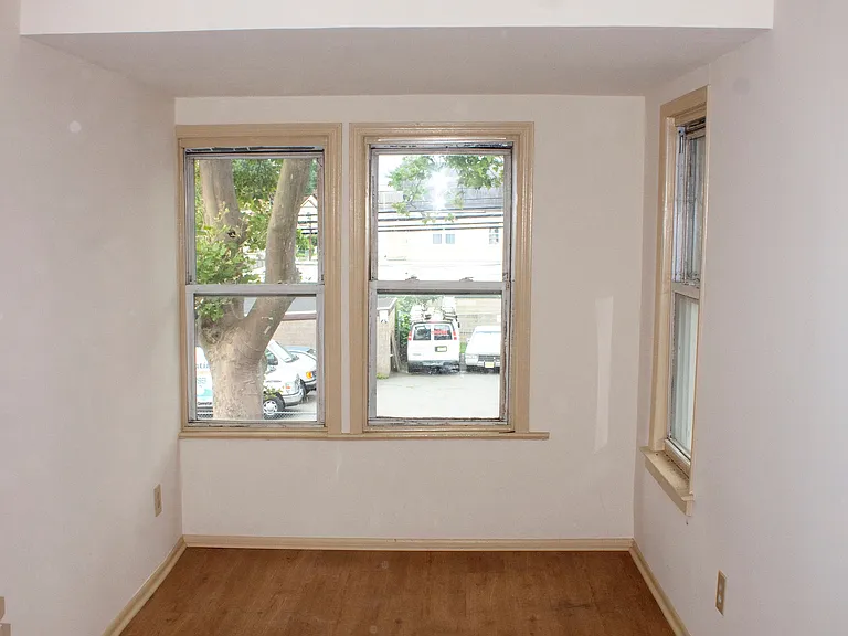 227 Lincoln Ave #2 — Photo 5