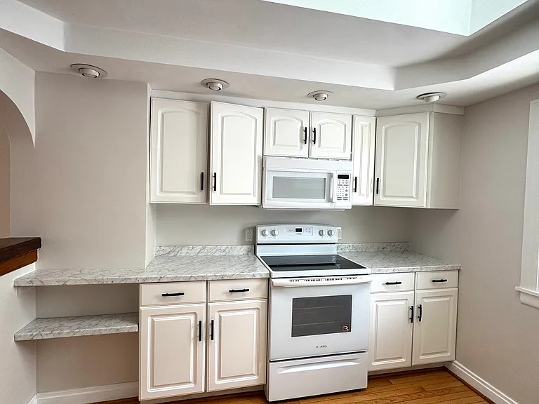 184 Hamilton Dr — Photo 18