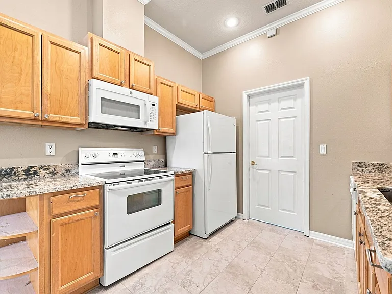 7505 Wimpole Dr — Photo 7