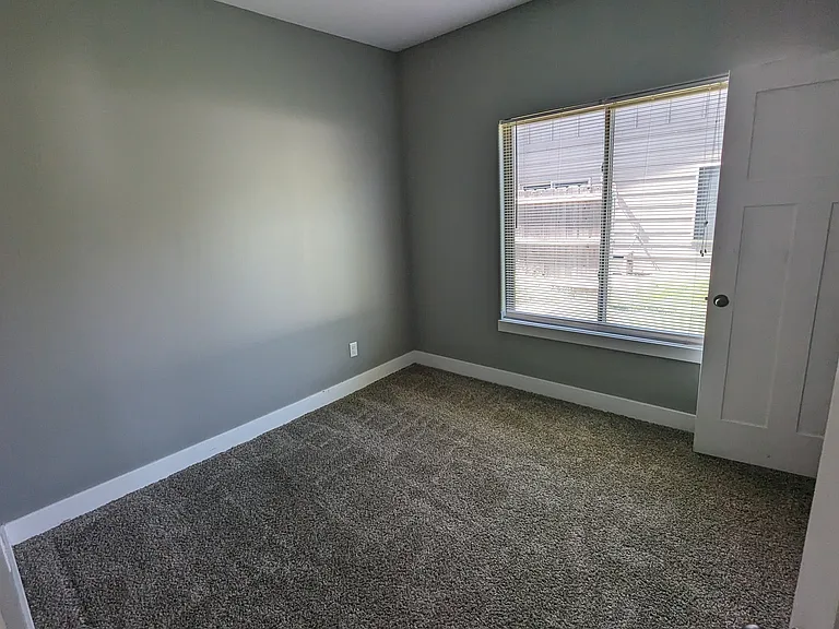 3348 E Sunflower Dr — Photo 8