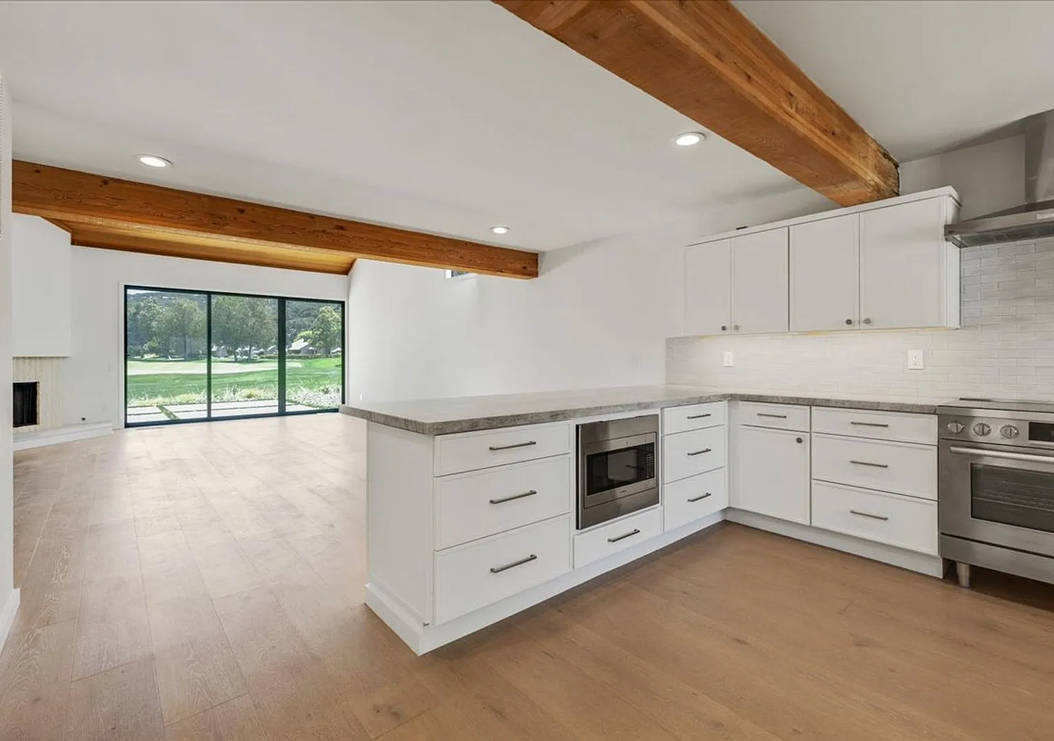 Renovated 3 Bed, 3.5 Bath Carmel Valley Ranch Stand Alone Unit — Photo 2