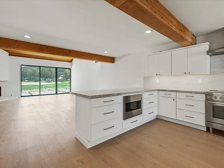 9503 Alder Ct — Photo 2