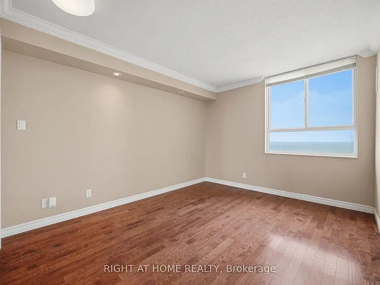 5280 Lakeshore Rd #1104 — Photo 19