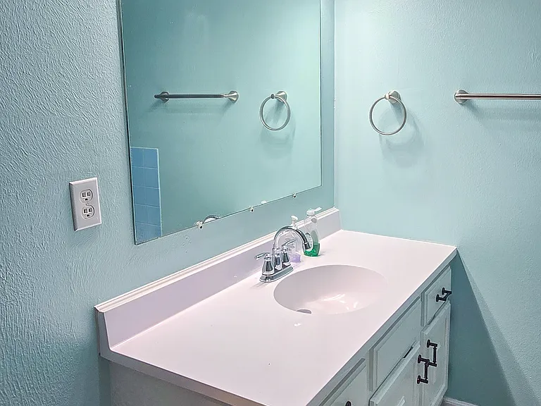 1404 Scenic Dr — Photo 9