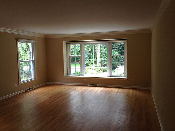 4th image of 1779 Oak Knoll Dr