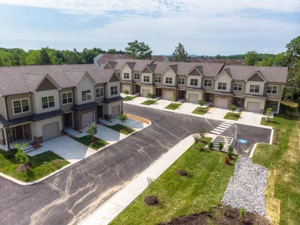 202 Signature Pl, Lebanon, TN 37087