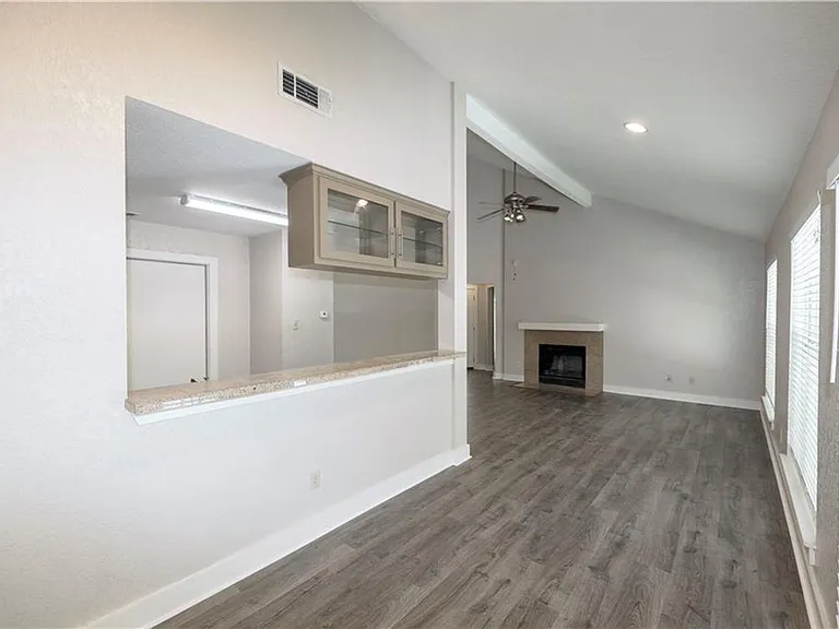 1302 Danbury Sq #A — Photo 19