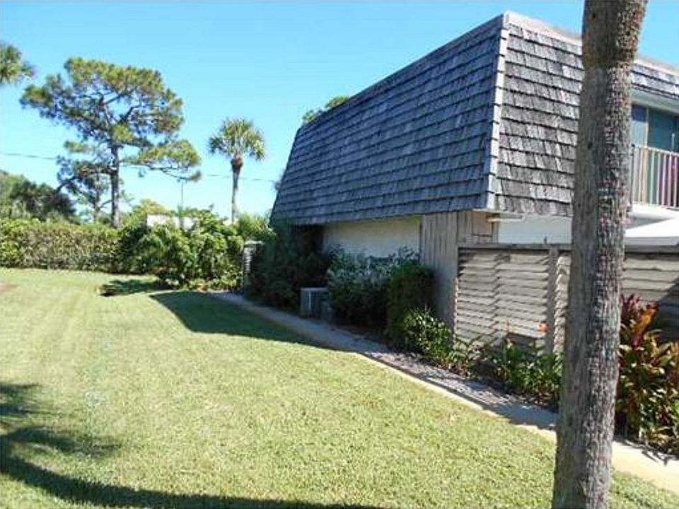 1st image of 665 Ne 195th Street #119
