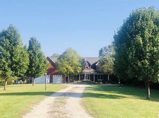 862 Worrell Ln, Winchester, IL 62694